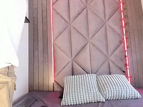 AndrewKenoxx  online show from February 6, 2026, 7:39 pm