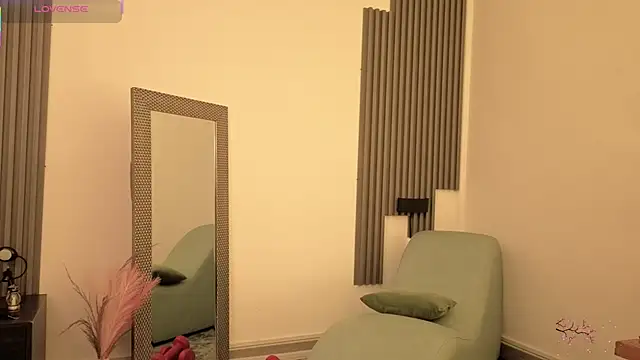 fransheskarossi online show from February 26, 2026, 12:15 pm