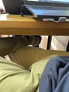 Snapshot of Novinho_Pauzudo_18cm chatting on February 10, 2026, 1:15 pm Novinho Pauzudo 18cm online show from February 10, 2026, 1:15 pm