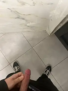 Ilyass heway online show from March 5, 2026, 11:39 am