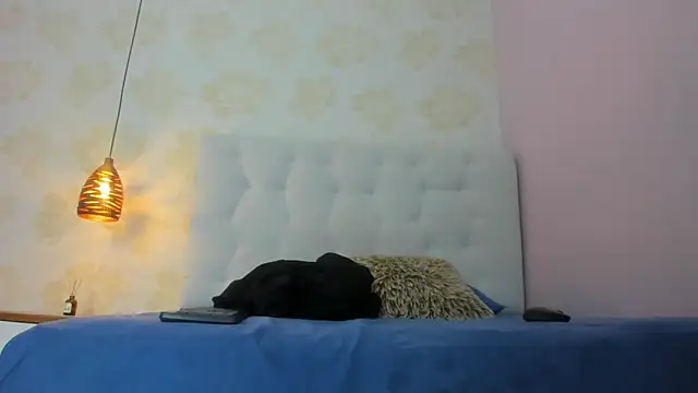 HANA RUSSO online show from March 7, 2026, 12:24 pm