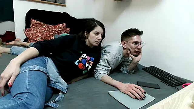 Crista-Elio online show from April 4, 2026, 4:59 pm