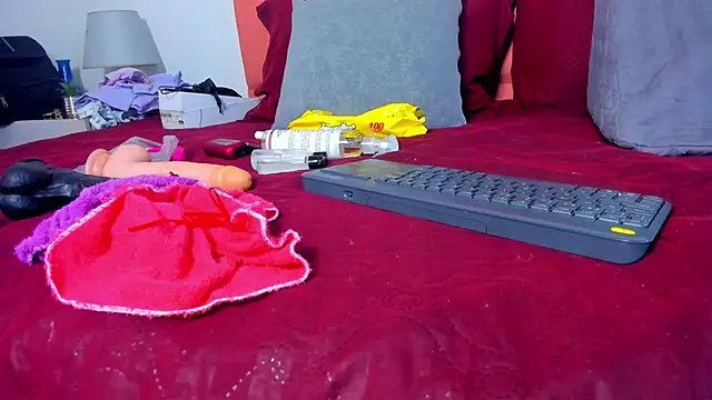 Snapshot of rose_thompson19 chatting on February 20, 2026, 7:03 pm rose thompson19 online show from February 20, 2026, 7:03 pm