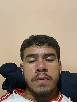 Snapshot of reipromiscuo01 chatting on February 4, 2026, 2:50 am reipromiscuo01 online show from February 4, 2026, 2:50 am