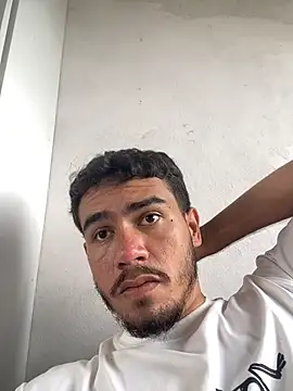 Snapshot of reipromiscuo01 chatting on February 8, 2026, 3:37 pm reipromiscuo01 online show from February 8, 2026, 3:37 pm