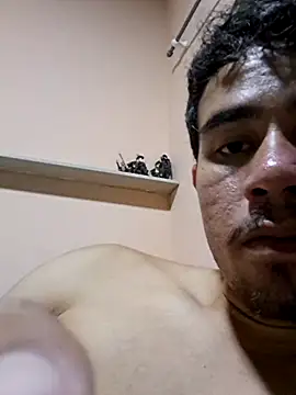 Snapshot of reipromiscuo01 chatting on April 8, 2026, 3:28 am reipromiscuo01 online show from April 8, 2026, 3:28 am