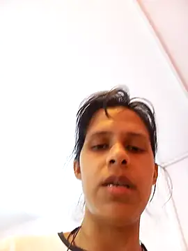 Snapshot of mitzukywinteer chatting on February 4, 2026, 8:25 pm mitzukywinteer online show from February 4, 2026, 8:25 pm