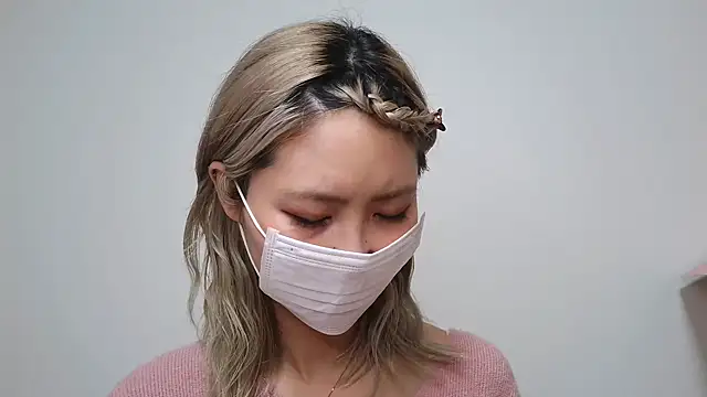 yumi0025 online show from February 6, 2026, 1:21 am