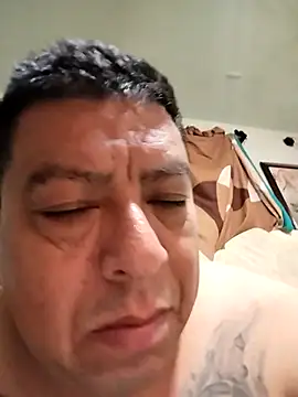 Snapshot of Bigmonstrr chatting on January 17, 2026, 5:34 am Bigmonstrr online show from January 17, 2026, 5:34 am