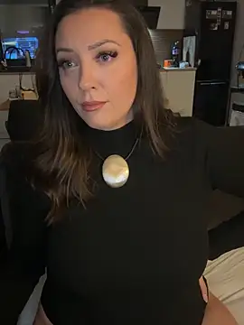 Snapshot of 21tweetypie21 chatting on February 15, 2026, 7:10 pm 21tweetypie21 online show from February 15, 2026, 7:10 pm