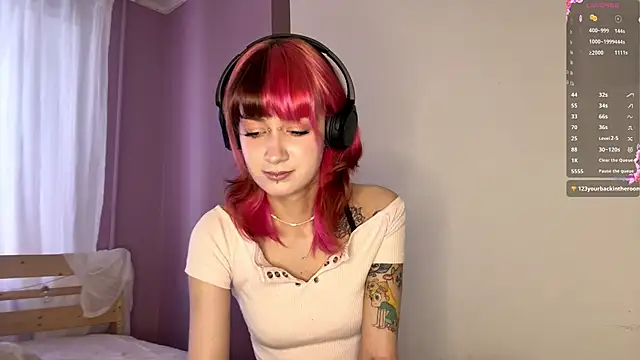 Dina Cams online show from February 8, 2026, 11:13 am