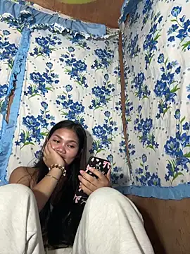 Snapshot of PinaySkinnyJust18 chatting on April 23, 2026, 1:02 pm PinaySkinnyJust18 online show from April 23, 2026, 1:02 pm