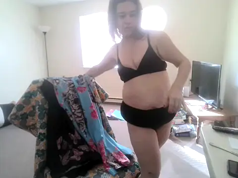 Ashlovescannabis online show from February 2, 2026, 3:44 pm