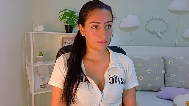 Snapshot of AmmyRouse__ chatting on February 14, 2026, 11:40 am AmmyRouse online show from February 14, 2026, 11:40 am