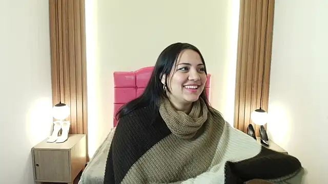 Snapshot of IvonneRoss_ chatting on February 28, 2026, 12:06 pm IvonneRoss online show from February 28, 2026, 12:06 pm