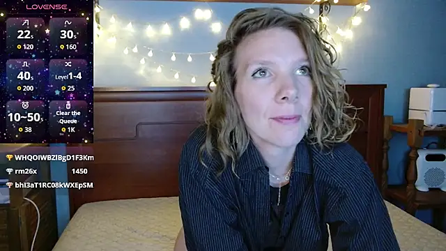 Snapshot of Daisy_Lovely chatting on February 9, 2026, 4:27 am Daisy Lovely online show from February 9, 2026, 4:27 am