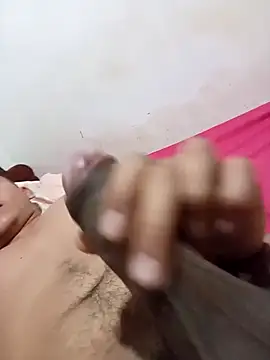 Snapshot of adre-69 chatting on February 1, 2026, 3:27 am adre-69 online show from February 1, 2026, 3:27 am