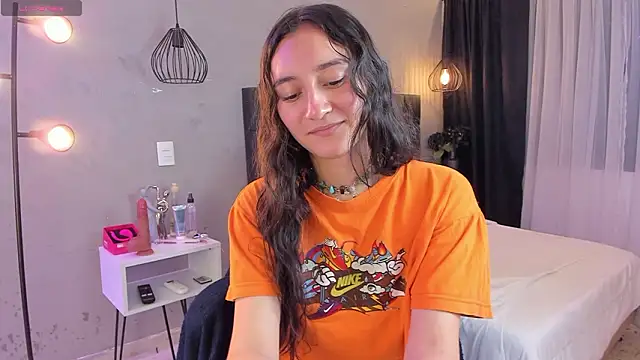 Snapshot of isabella_nowa chatting on February 22, 2026, 12:04 pm isabella nowa online show from February 22, 2026, 12:04 pm