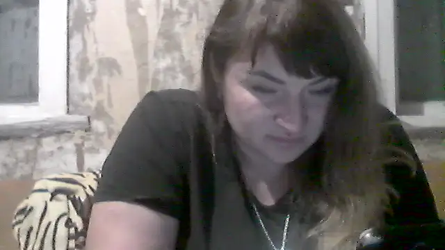 Snapshot of AllinaKis chatting on June 16, 2026, 7:16 pm AllinaKis online show from June 16, 2026, 7:16 pm