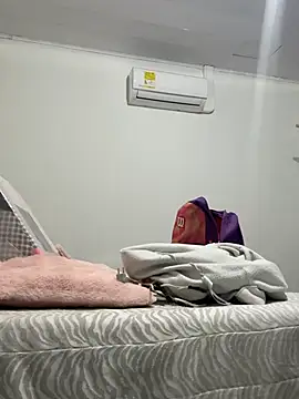 Snapshot of KathiaJenner chatting on February 28, 2026, 11:33 am KathiaJenner online show from February 28, 2026, 11:33 am