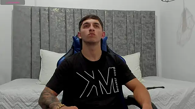 Calvin Hunter online show from April 1, 2026, 3:07 am