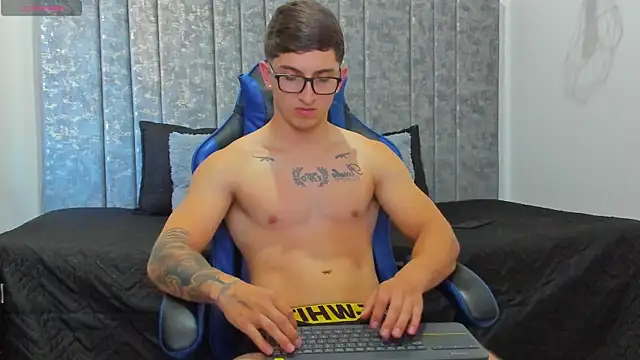 Calvin Hunter online show from April 12, 2026, 10:04 pm