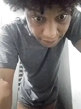 Snapshot of Vemsentir23cm chatting on February 28, 2026, 10:11 pm Vemsentir23cm online show from February 28, 2026, 10:11 pm