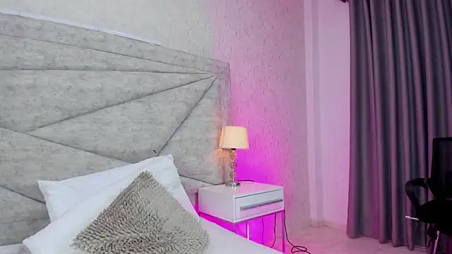 RousSweet- online show from March 2, 2026, 9:10 pm