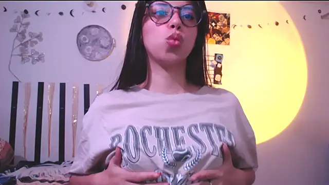 haomee online show from February 14, 2026, 7:21 pm