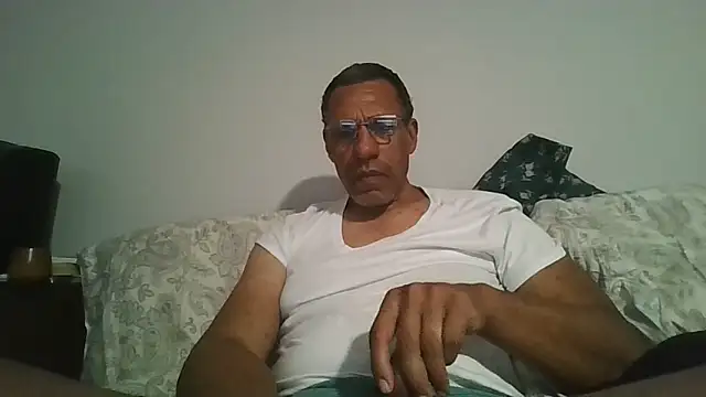 Snapshot of swimmer2496 chatting on February 18, 2026, 8:10 am swimmer2496 online show from February 18, 2026, 8:10 am