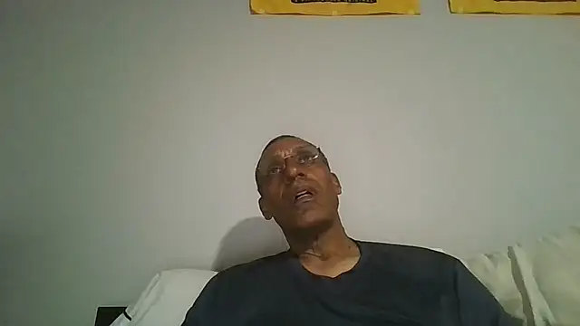 Snapshot of swimmer2496 chatting on June 12, 2026, 5:17 am swimmer2496 online show from June 12, 2026, 5:17 am