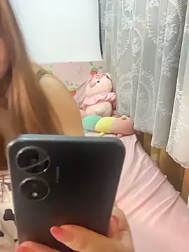 yrainy69 online show from May 12, 2026, 11:51 am
