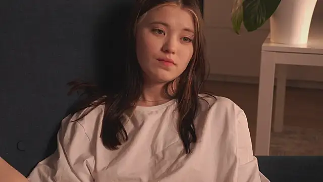 Snapshot of EleniRoeber chatting on February 17, 2026, 8:26 pm EleniRoeber online show from February 17, 2026, 8:26 pm