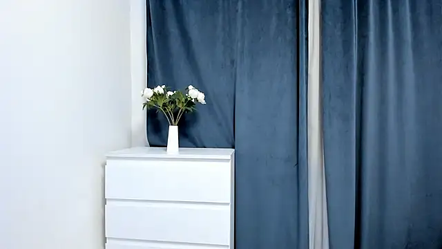 Snapshot of TreasaCrebs chatting on February 26, 2026, 9:25 pm TreasaCrebs online show from February 26, 2026, 9:25 pm