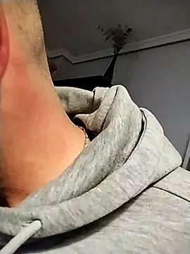 Snapshot of solsit1990 chatting on April 5, 2026, 12:08 am solsit1990 online show from April 5, 2026, 12:08 am