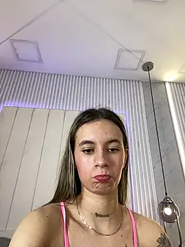 Snapshot of JuliaColemann chatting on January 31, 2026, 7:11 pm JuliaColemann online show from January 31, 2026, 7:11 pm