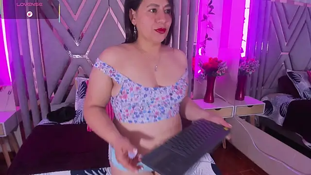 adri rivera online show from May 28, 2026, 8:17 pm