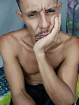 juanmaur22 online show from February 11, 2026, 8:47 pm