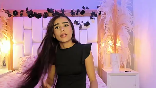 StefanyCondia online show from February 5, 2026, 5:39 pm