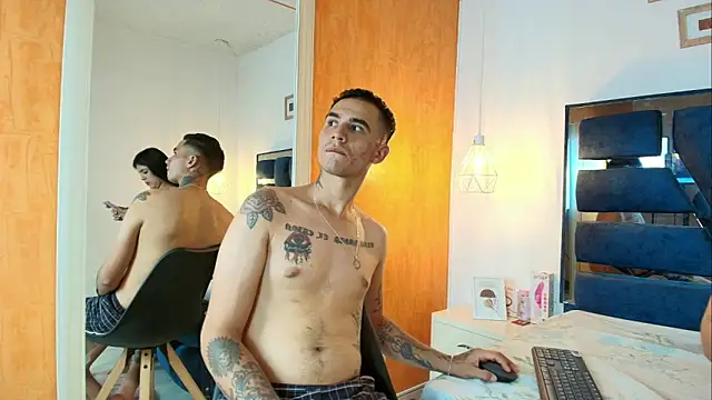 Irina and Max online show from April 4, 2026, 8:17 pm