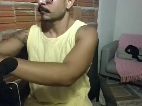 moreno18rn online show from April 12, 2026, 1:49 pm