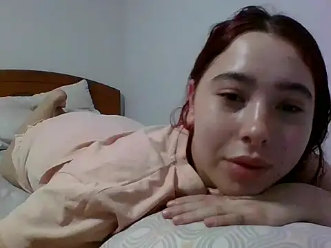 Snapshot of Anni_000 chatting on February 23, 2026, 10:12 am Anni 000 online show from February 23, 2026, 10:12 am