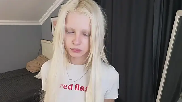 Naomi Demio online show from March 12, 2026, 12:11 pm