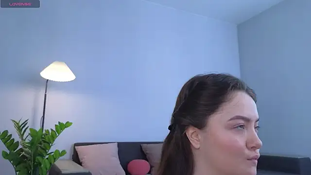 MillaKowal online show from February 25, 2026, 6:23 am