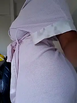 Barbieee1301 online show from March 26, 2026, 4:29 am