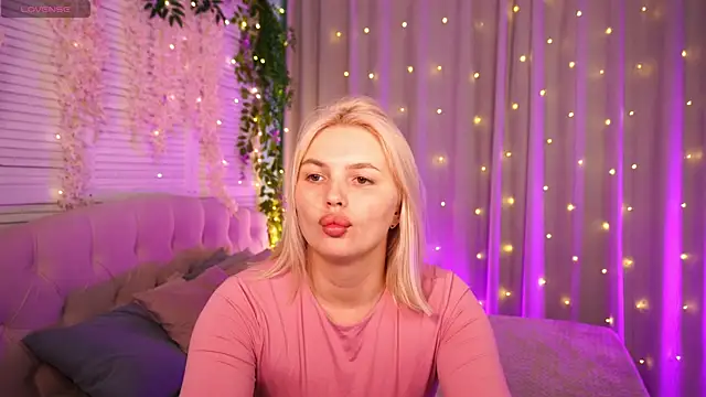 AmeliaWeells online show from May 16, 2026, 3:58 am
