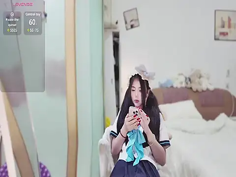 Snapshot of Jolie-22 chatting on March 3, 2026, 12:44 pm Jolie-22 online show from March 3, 2026, 12:44 pm