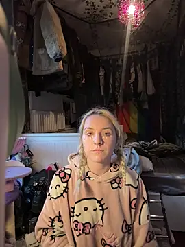 bambibabyy online show from March 4, 2026, 5:41 pm