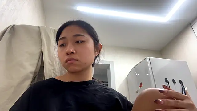 Snapshot of SweetMiaXO chatting on February 2, 2026, 10:08 pm SweetMiaXO online show from February 2, 2026, 10:08 pm