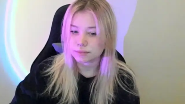 Lulu Di online show from February 19, 2026, 1:56 am